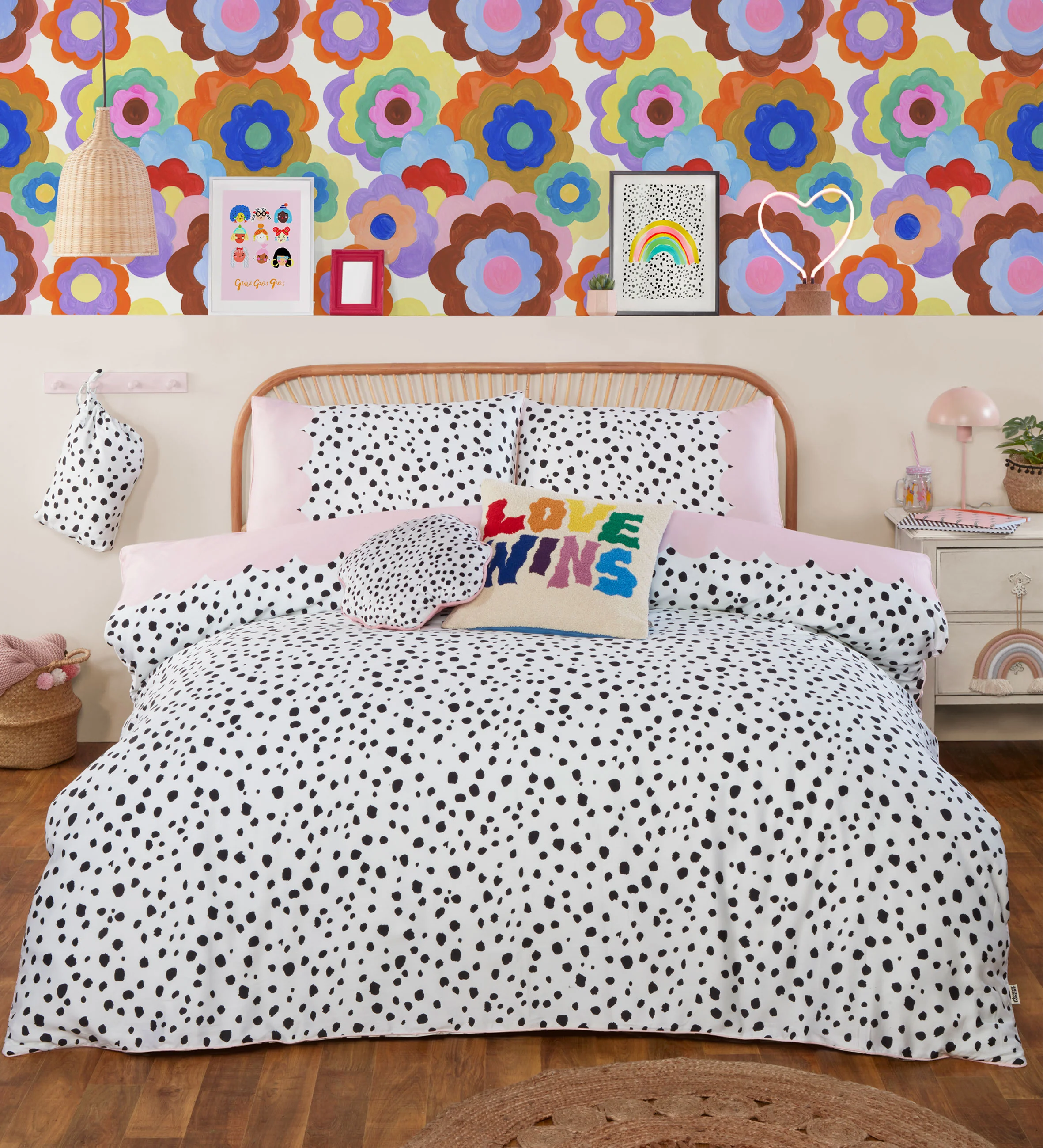 Bold Floral Wallpaper - Image 5