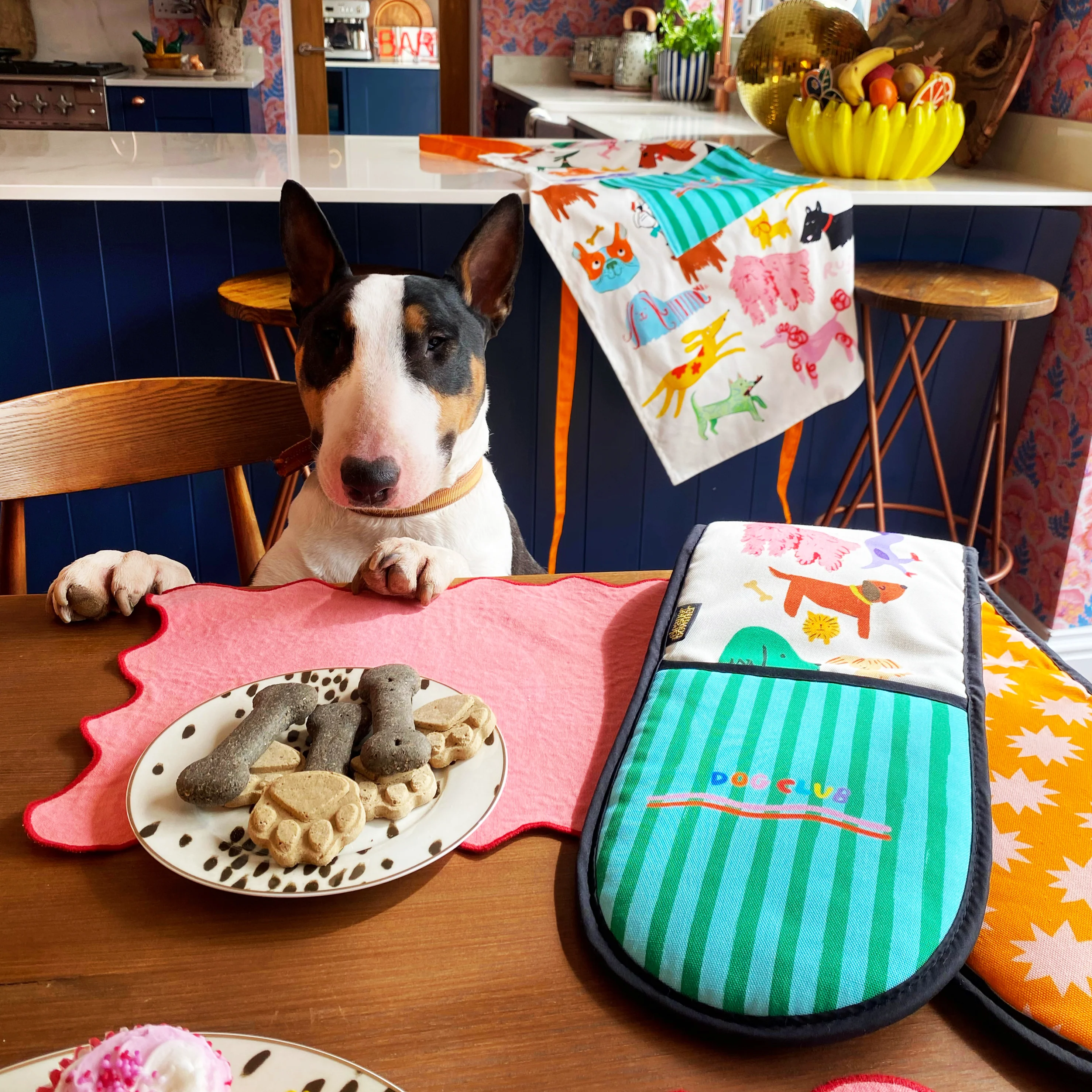 Dog Club Oven Glove - Image 2