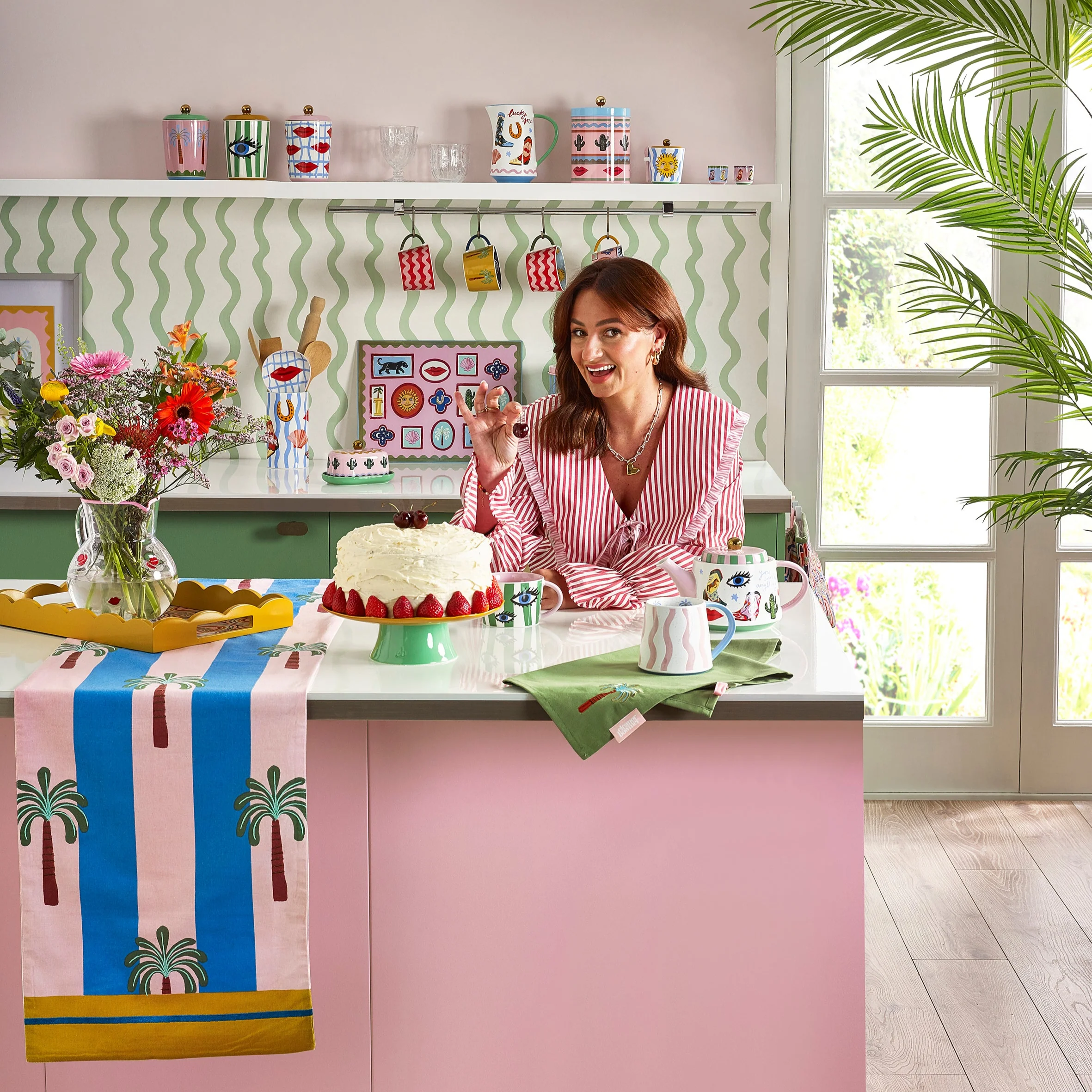 Electric Coast Cake Stand - Image 3