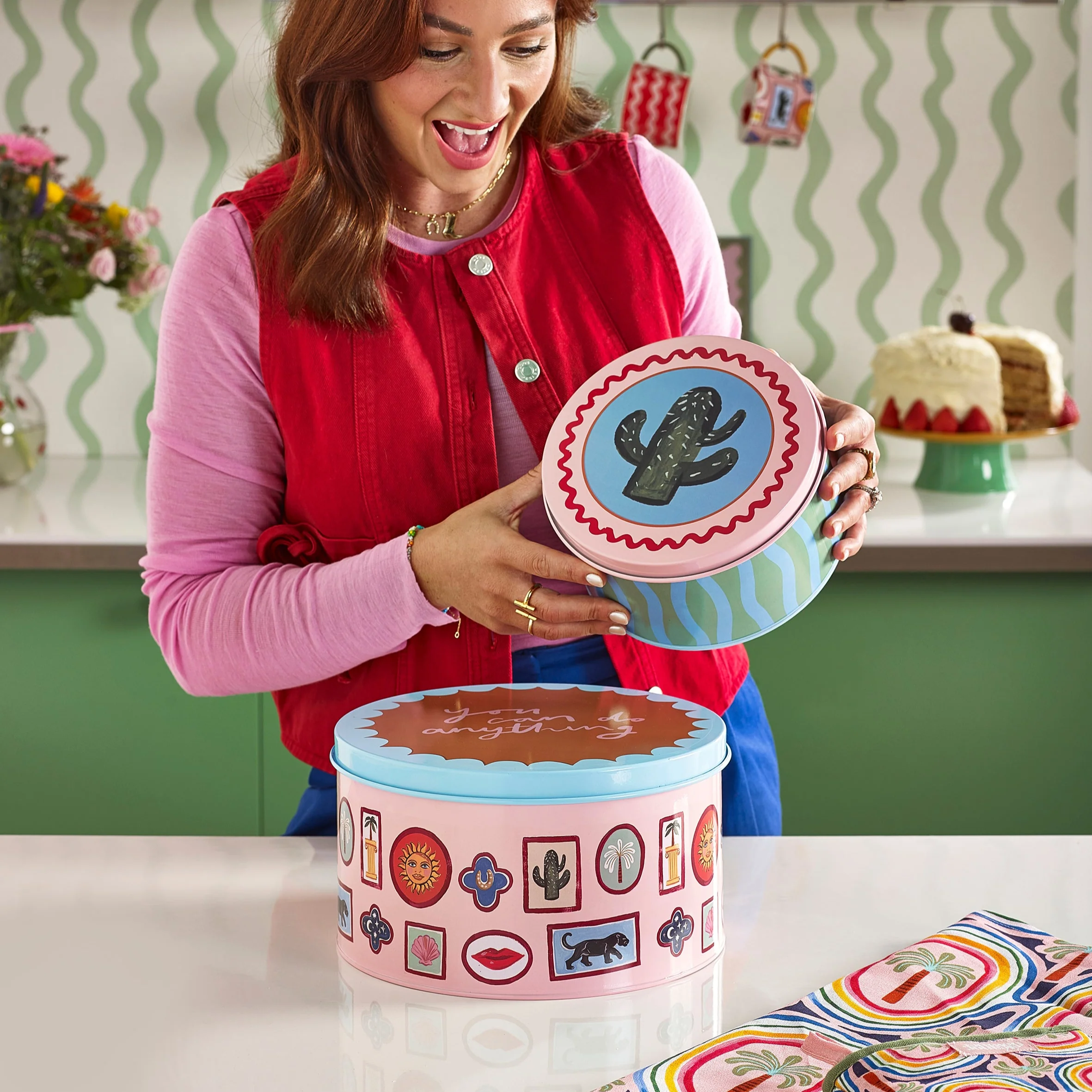 Electric Coast Cake Tins - Set of 2 - Image 4