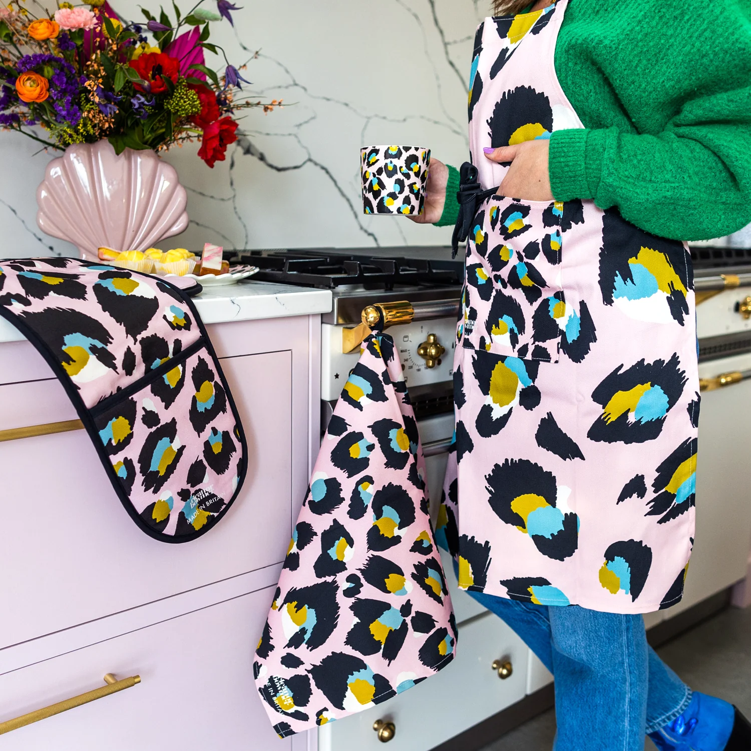 Adult's Pink Leopard Print Apron - Image 3