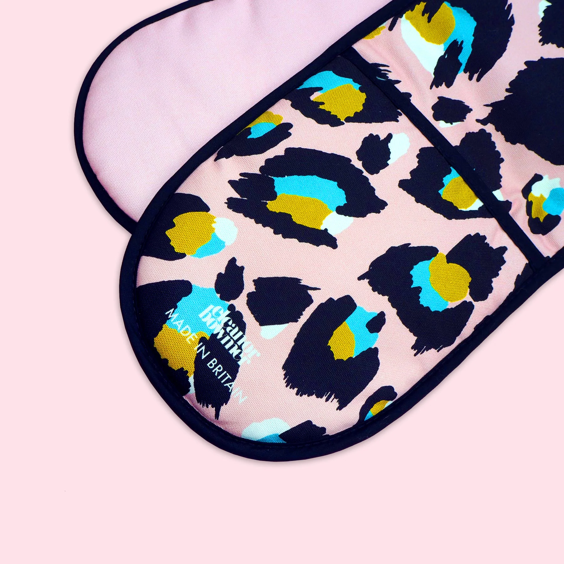 Pink Leopard Print Oven Gloves - Image 3